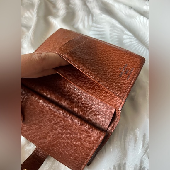 Louis Vuitton Wallet - Picture 8 of 16